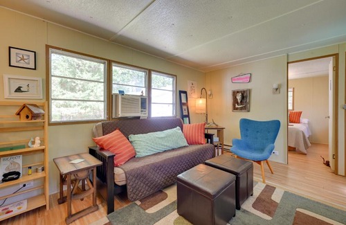 Mauston Casa | Rustic Mauston Retreat Walk to Castle Rock Lake