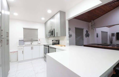 Northeast Miami Villa | Rustic Modern Miami Villa, Private Patio and BBQ