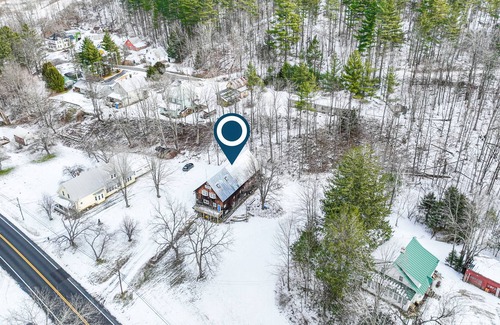 Rochester Casa | Rustic mountain-view home with firepit & washer/dryer - skiing & golf nearby