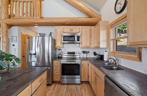 Fort Collins Casa | Rustic Mtn Home near Marina | Lake & City Views!