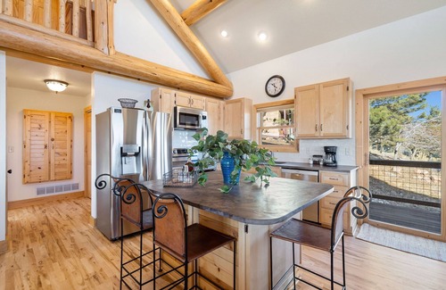 Fort Collins Casa | Rustic Mtn Home near Marina | Lake & City Views!