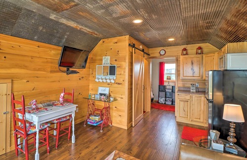Norfork Apartamento | Rustic Norfork Studio w/ Million Dollar View!