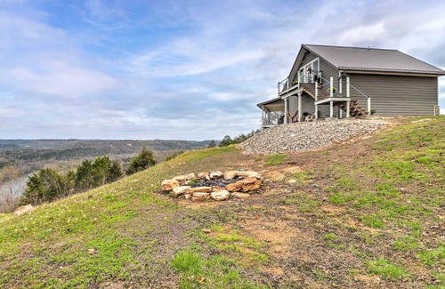 Norfork Apartamento | Rustic Norfork Studio with Million Dollar View!