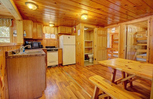 Lac du Flambeau Cabina | Rustic, Northern Wisconsin Lakeside Cabin w/dock. Family & Pet Friendly!