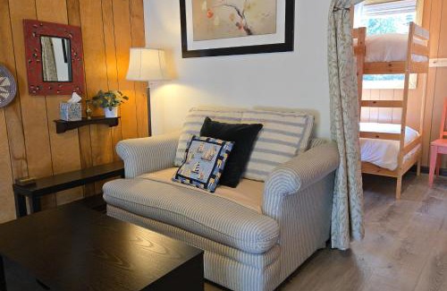 Port Angeles Casa | Rustic Pines Retreat