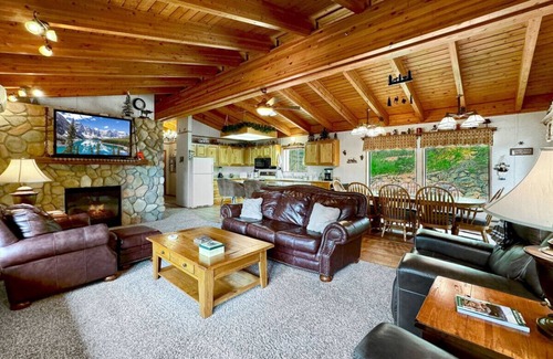 Cascade Apartamento | Rustic Pines .