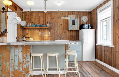 Downtown Apartamento | Rustic Retreat in the Center of Reykjavik