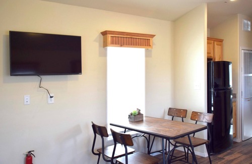 Greenehaven Casa | Rustic Retreat is your cozy sanctuary and gateway to stunning Lake Powell.