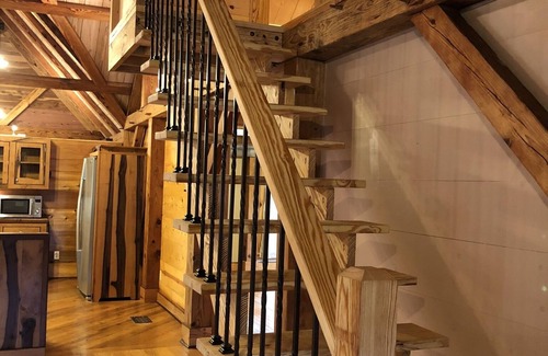 Lake Charles Casa | "Rustic Retreat" Timber Frame near Sam Houston Jones State Park & Casinos