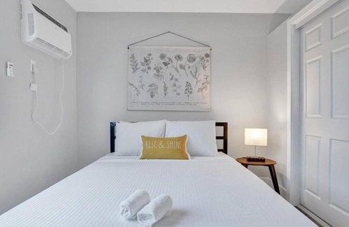 Poinciana Park Apartamento | Rustic Retreats Beachy 1BR for 4 guests in the heart of Fort Lauderdale