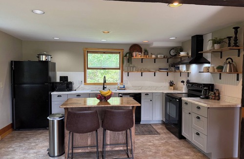 Sunday River Area Casa | Rustic Ridge Lone Mountain Escape– 3BR, 2BA Home on 2 Acres Pet Friendly