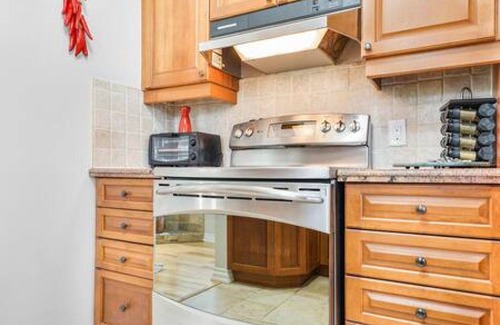 Halton Regional Municipality Casa | Rustic Riverfront Escape with Sauna in Burlington