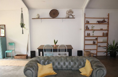 Iluka Apartamento | Rustic romantic studio. The closest accommodation to Frazers Reef beach.