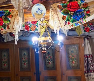 Albesti Casa | Rustic Rooms