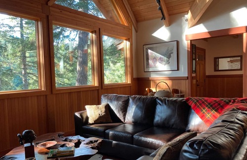 Gold Beach Casa | Rustic & Serene Forest Retreat