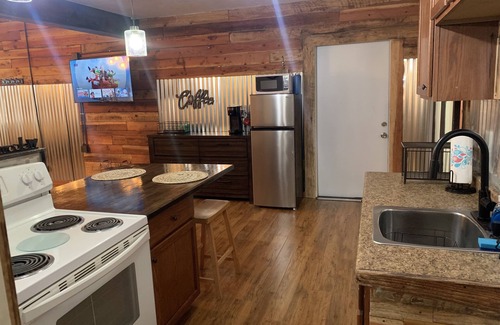 Ridgecrest Apartamento | Rustic Studio in Ridgecrest