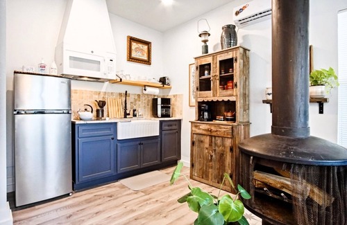 Central Oklahoma City Apartamento | Rustic Studio Rain Shower 3min-asian Dist