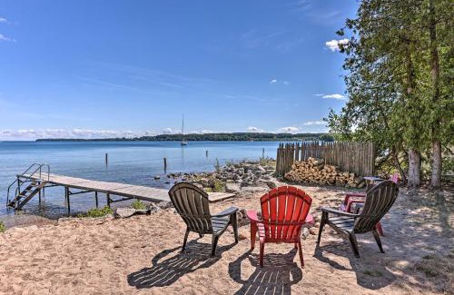 Suttons Bay Casa | Rustic Suttons Bay Cottage Shared Dock and Fire Pit
