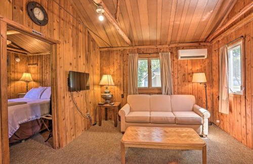 Suttons Bay Casa | Rustic Suttons Bay Cottage Shared Dock and Fire Pit