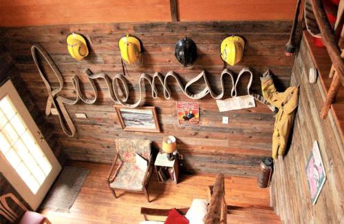 Marble Falls Casa | Rustic Two-Bedroom Cabin Rental on Hamilton Creek in Texas Hill Country