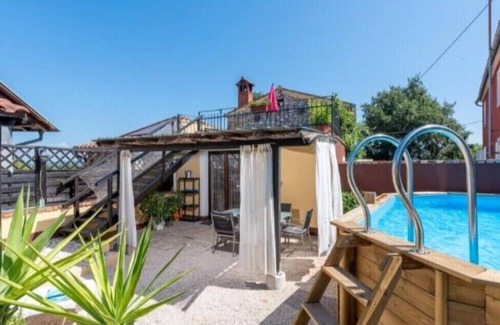Nova Vas Villa | Villa Casa Dvi Mandule by Villas Guide