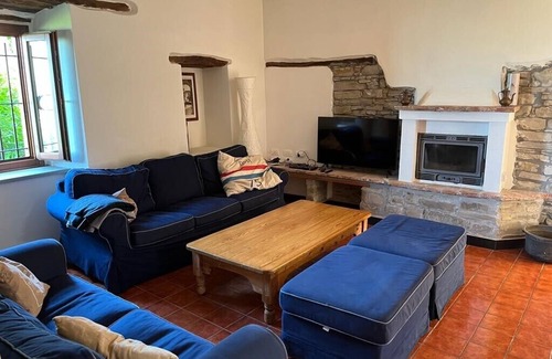 Cavatore Villa | Villa rústica en campo con piscina privada cerca de restaurantes y magníficas vistas.