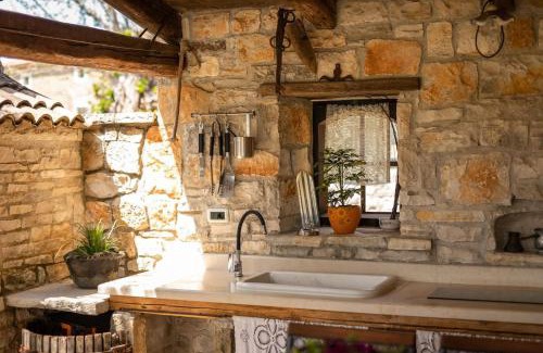 Vosteni Villa | Rustic villa Janko with pool in Sveti Lovrec