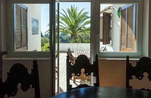 Praia da Luz Cabaña | Villa rústica con piscina, bien ubicada y con vistas al mar.