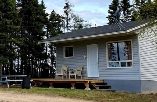 Port Blandford Cabina | Rustic Wave Cottages-Cabin #5