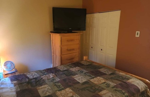 Lyndon Station Condominio | Rustic Wisconsin Dells Condo