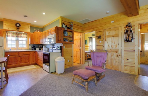 Cecil Cabina | Rustic Wisconsin Cabin on Shawano Lake!