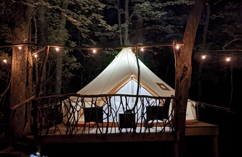 Newland Alquiler De RV | Rustic Yurt Retreat on Teague Mtn. Farm.