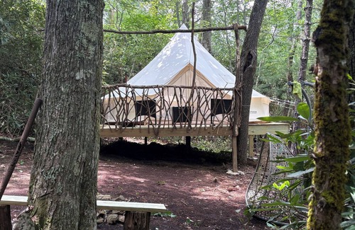 Newland Alquiler De RV | Rustic Yurt Retreat on Teague Mtn. Farm.