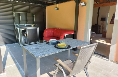 Casalzuigno Cabaña | Rustico Boltini, Lago Maggiore NEW stylishly furnished quiet at the edge of the forest