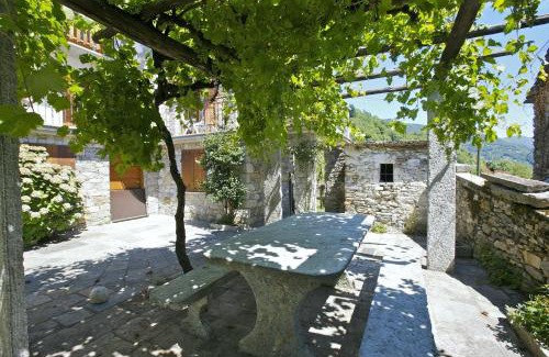 Cannero Riviera Casa | Rustico Ponte
