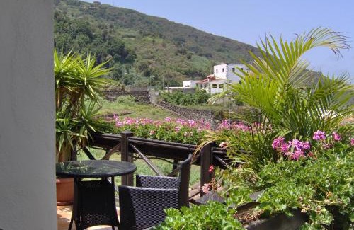 El Guincho Apartamento | Rustikale Ferienwohnung mit Balkon und Meerblick