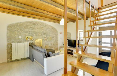 Orihi Casa | Rustikale und moderne Steinfinca mit zwei Parkplätzen