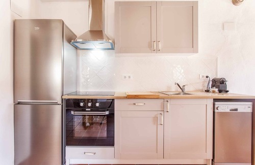 Alpuente Apartamento | RUSTIKALPUENTE ESCUELA DE NIÑAS