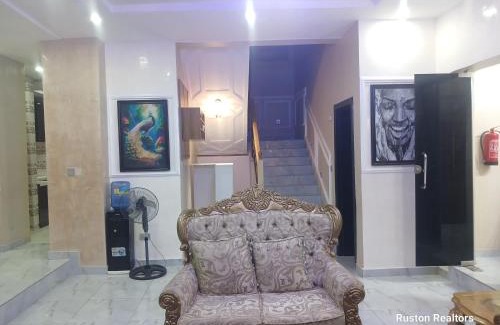Ibadan Apartamento | Ruston Castle - 3 bedroom duplex at Carlton Gate Estate