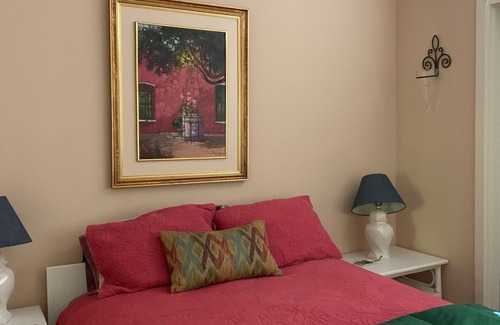 St. Helena Cama Y Desayuno | RustRidge Bed and Breakfast - Oaks + Vine Room