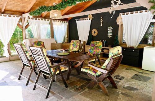 Kehidakustany Apartamento | Rusztikus Apartman & SPA -Erdőterasz Vendégház