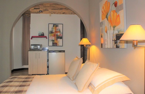 Alajuela Cama Y Desayuno | Ruta Verde B&B Boutique Coffee House & Grill