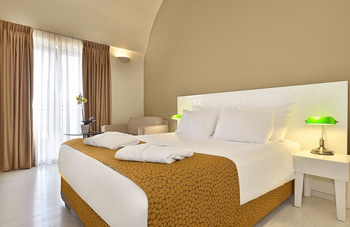 Jaffa Hotel | Ruth Daniel Residence