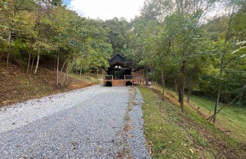 Burnsville Casa | Ruth's Place Tiny Home Retreat 1 mile to town