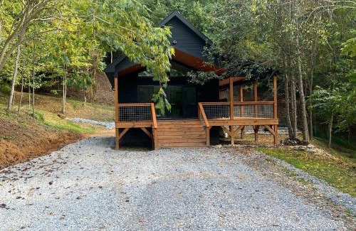 Burnsville Casa | Ruth's Place Tiny Home Retreat 1 mile to town