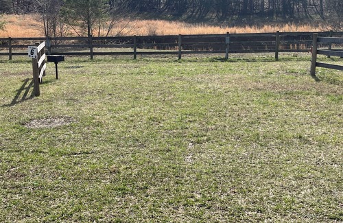 Clay City Alquiler De RV | RV Campground at The Holler #6