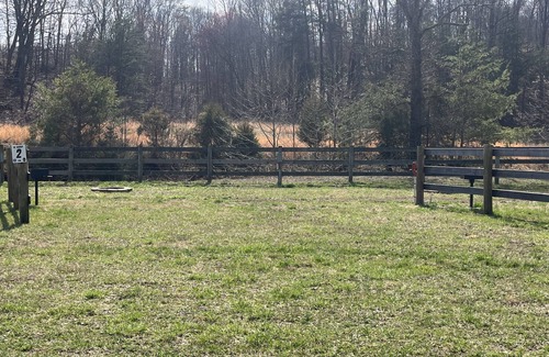 Clay City Alquiler De RV | RV Campground at The Holler #12