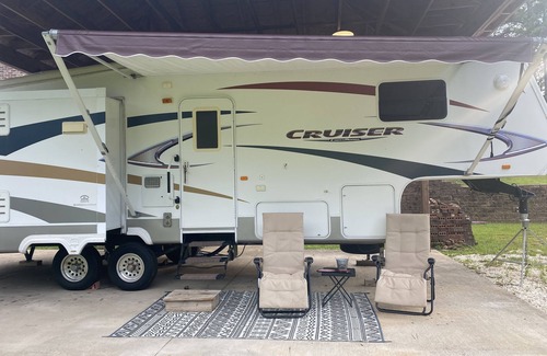 Laurel Casa | RV Living w/Pool @The House on the Hill