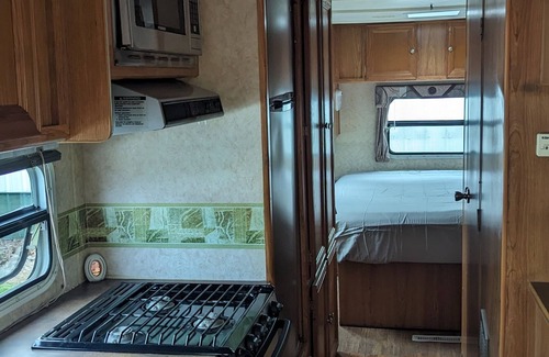 Oden Casa | RV on site with electric only.