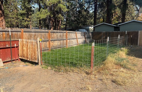 Southwest Bend Alquiler De RV | RV Parking in Bend, near Mt Bachelor and amenities